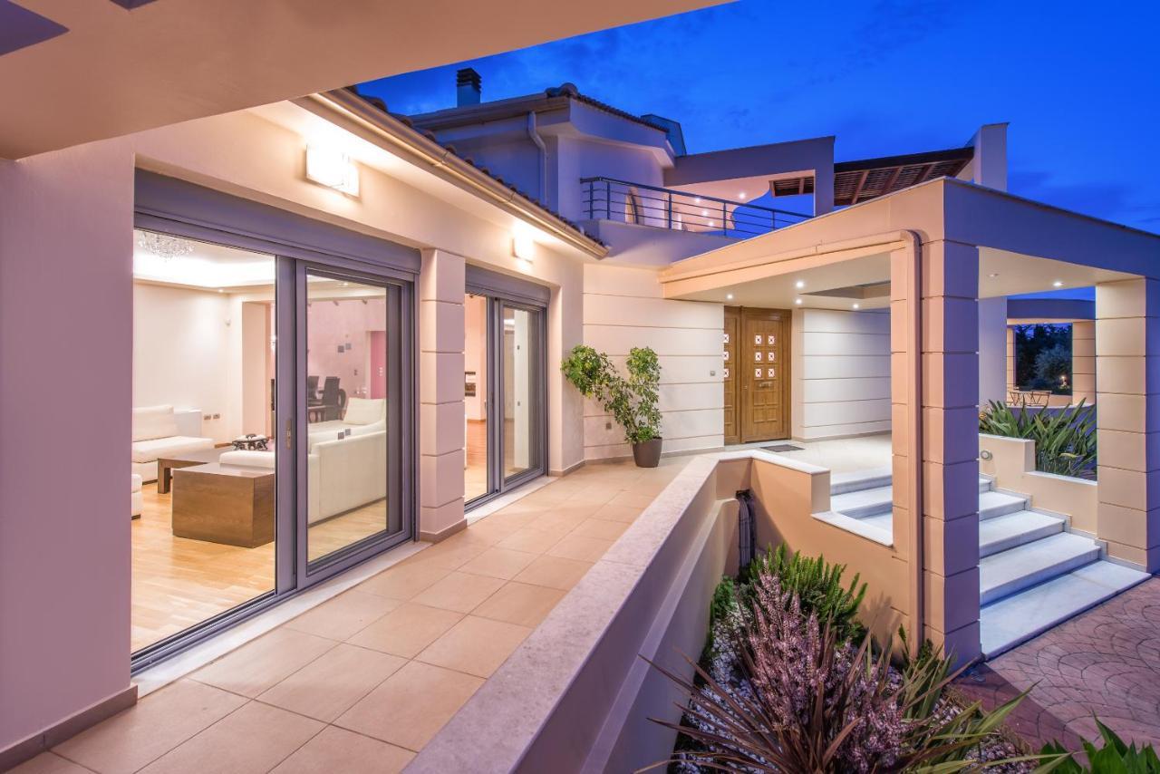 Astarte Villas - Istar Villa With Tennis Court Makhairadhon Exterior photo